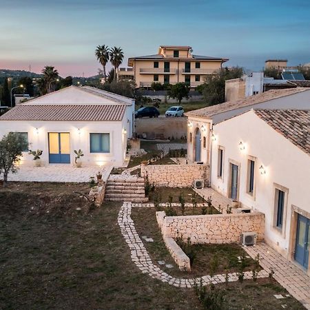 Michael Garden Bed & Breakfast Noto Bagian luar foto