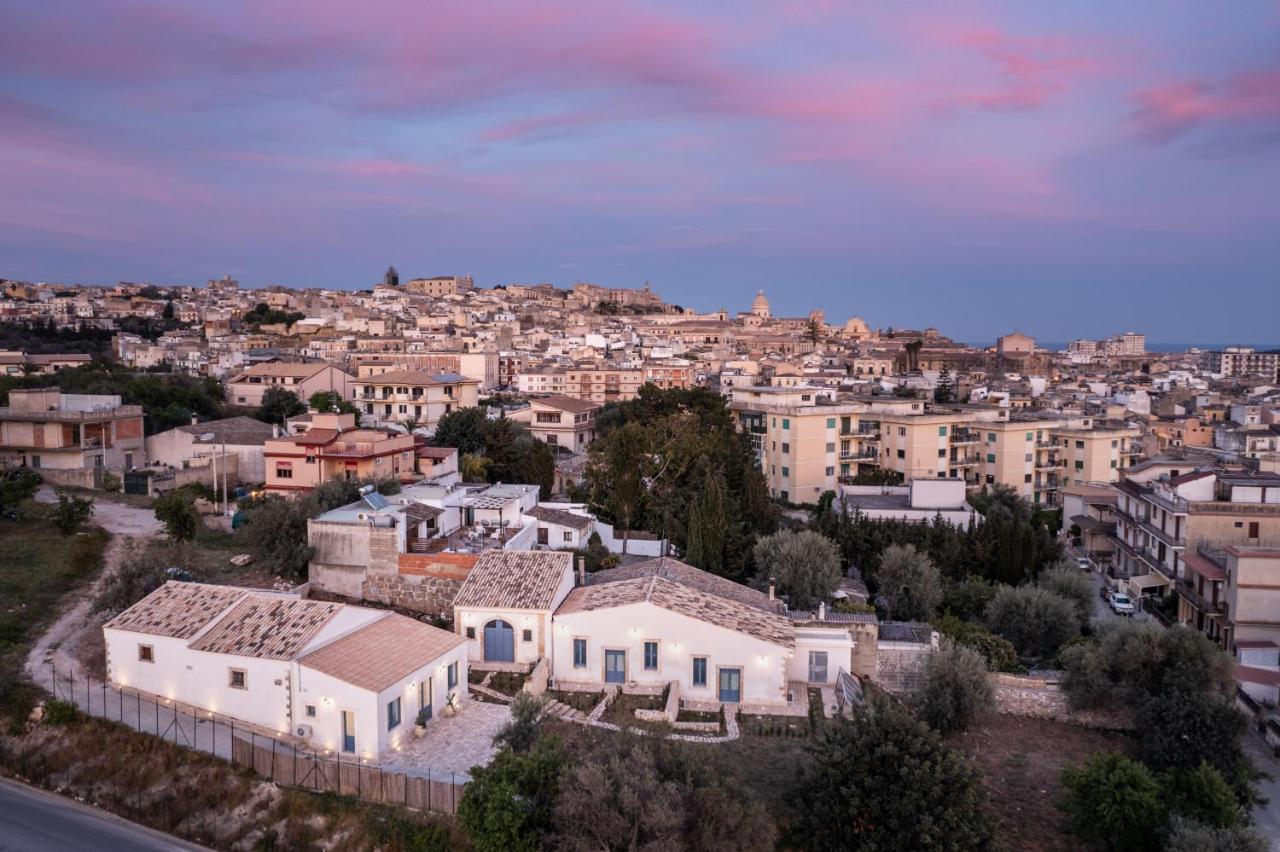 Michael Garden Bed & Breakfast Noto Bagian luar foto