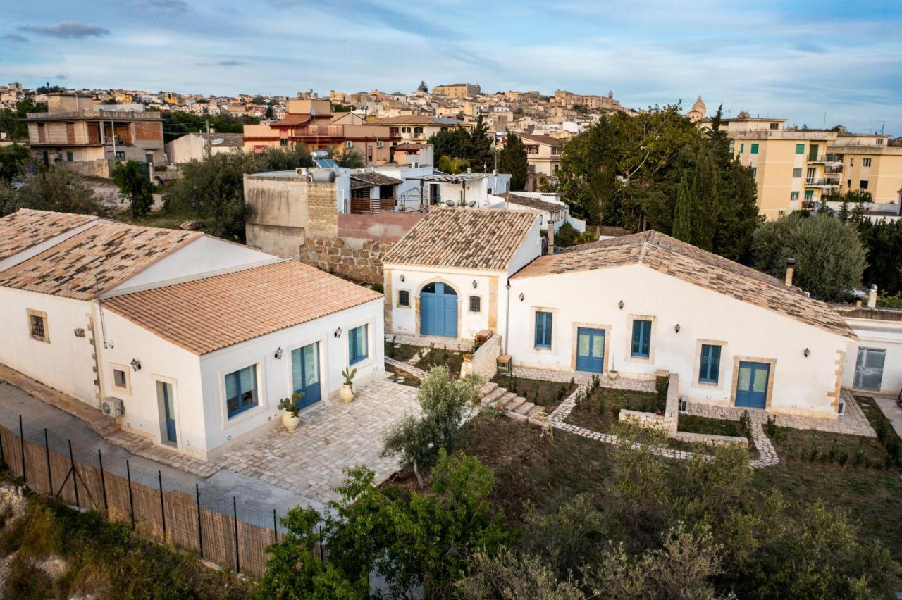 Michael Garden Bed & Breakfast Noto Bagian luar foto